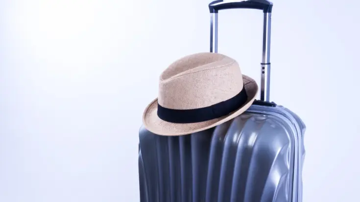 Knowing The Advantages and Disadvantages of Smart Luggage 4