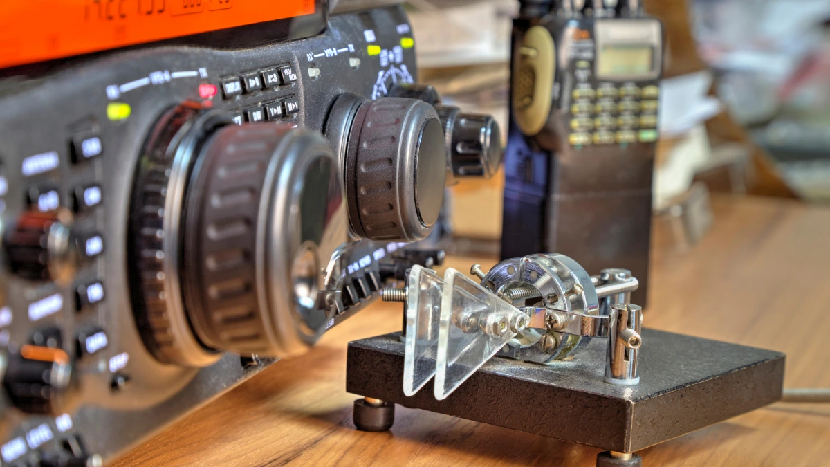 Knowing the 5 Advantages and Disadvantages of Radio Rig 3