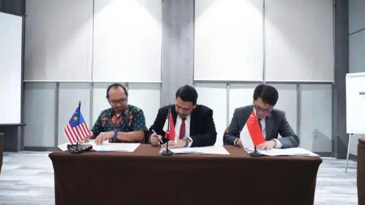 Regulatory Updates in the Telecommunications Industry A Discussion of the Meeting between Indonesia, Malaysia, and Singapore 3