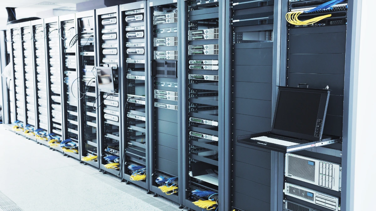 Server Definition, How it Works, Functions, Types, and Regulation in Indonesia