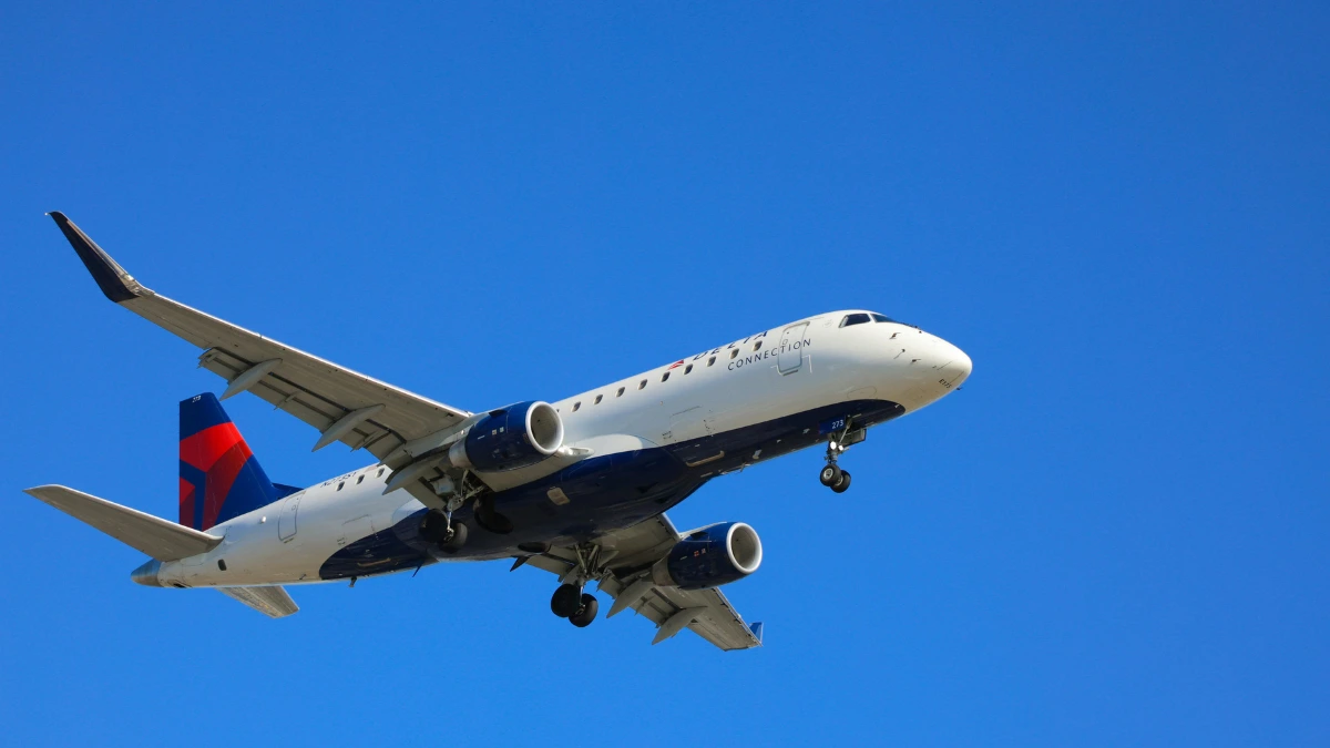 The Advantages and Disadvantages of Earth Stations In Motion Provides Connectivity On the Go with Higher Costs