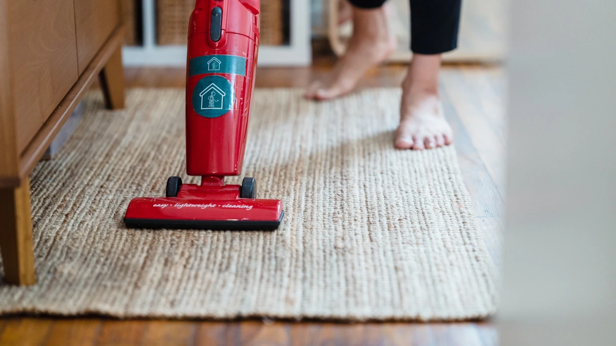 Upright Vacuum Cleaner Definition, Functions, and Advantages